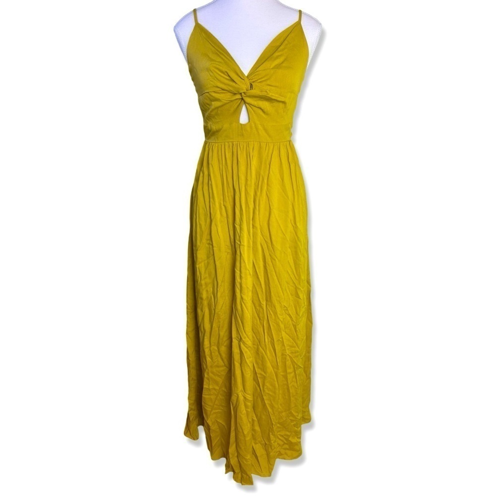 ⭐️CUPSHE X Iskra Front Twist & Keyhole Maxi Dress